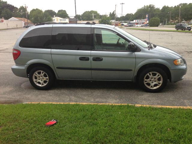 2003 Dodge Caravan SE