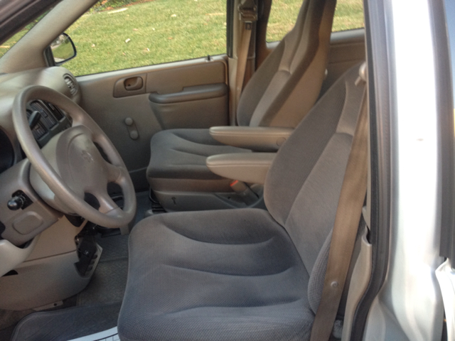 2003 Dodge Caravan SE