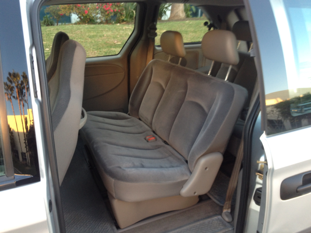 2003 Dodge Caravan SE