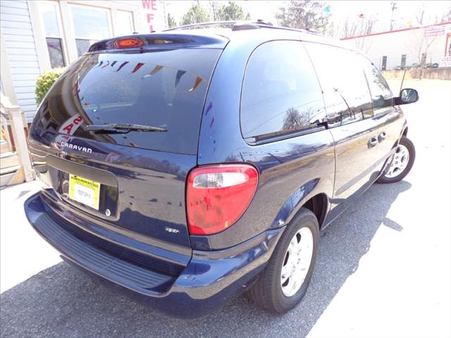 2003 Dodge Caravan SE