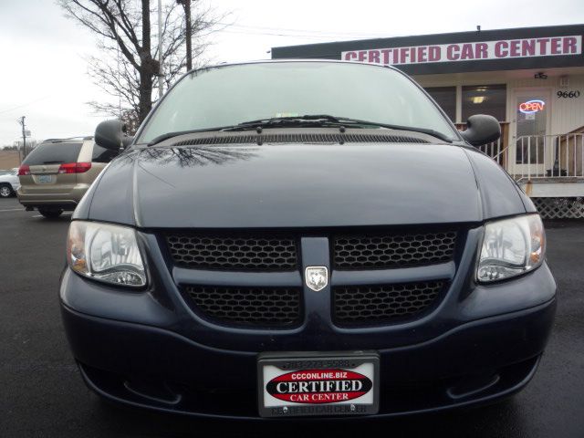 2003 Dodge Caravan SE