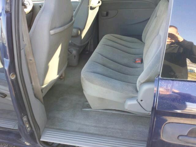 2004 Dodge Caravan Classic 4-door 4WD