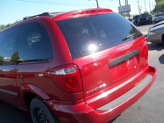 2005 Dodge Caravan SE