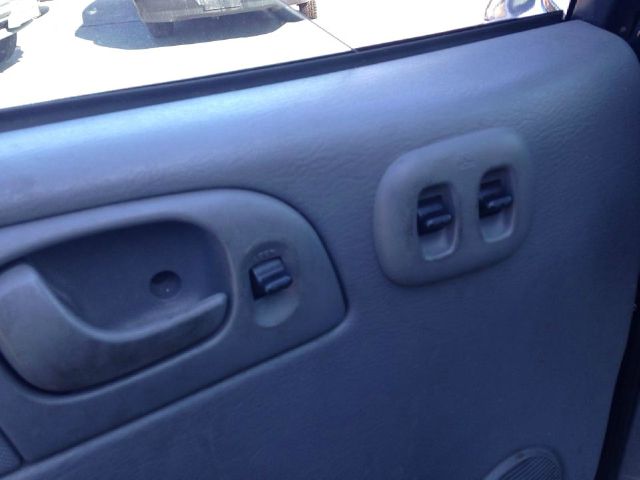 2005 Dodge Caravan SE