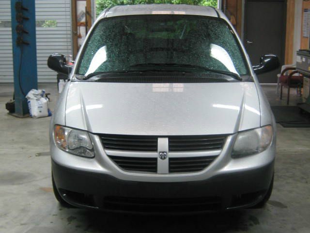 2005 Dodge Caravan SE