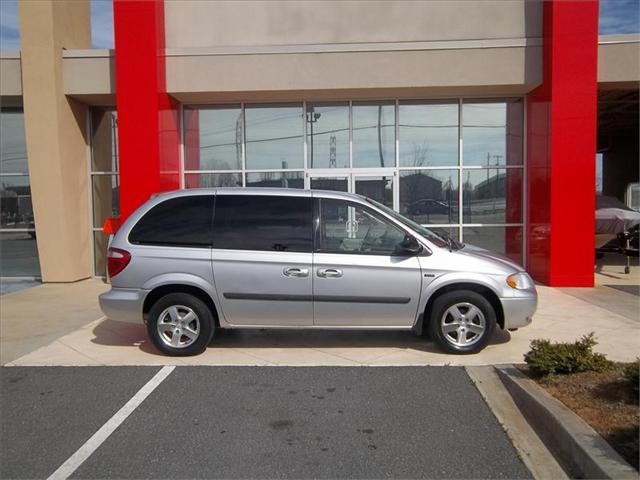 2005 Dodge Caravan ES Sport