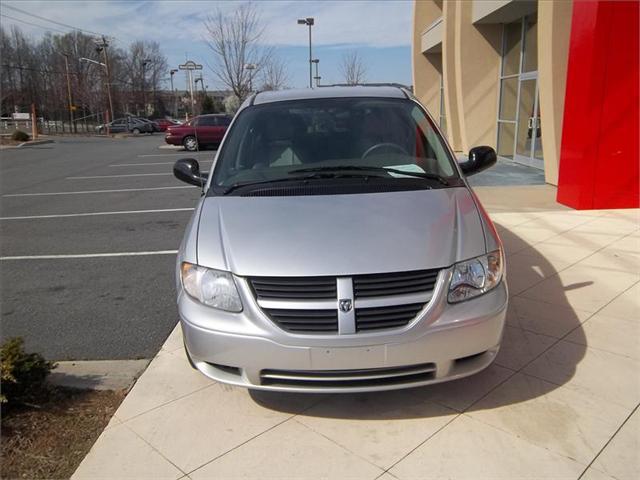 2005 Dodge Caravan ES Sport