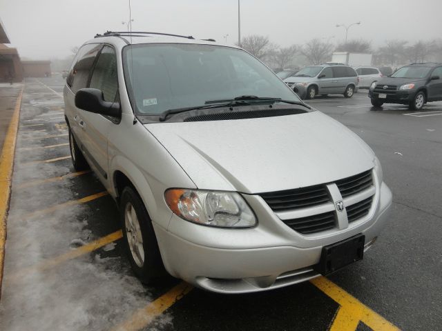 2005 Dodge Caravan SLT Ext. Cab 4WD
