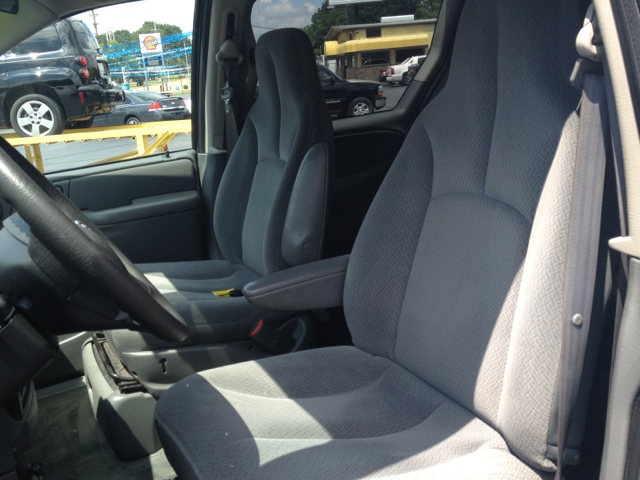 2005 Dodge Caravan SE