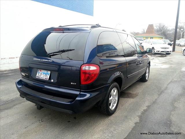2005 Dodge Caravan R350 4matic