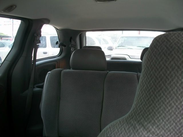 2005 Dodge Caravan SE