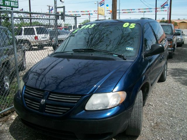 2005 Dodge Caravan SE