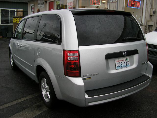 2009 Dodge Caravan W8
