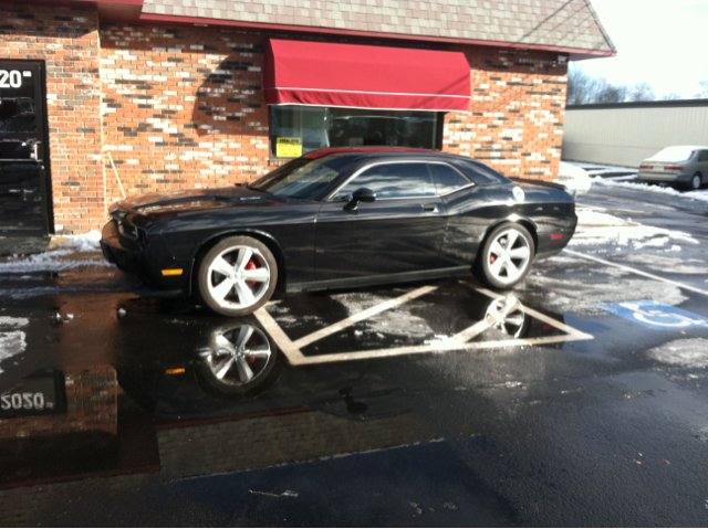 2009 Dodge Challenger XLS 4WD