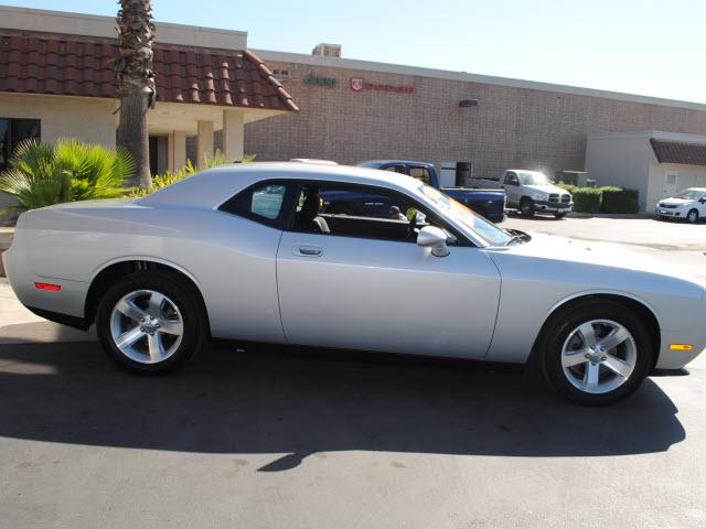 2009 Dodge Challenger SE