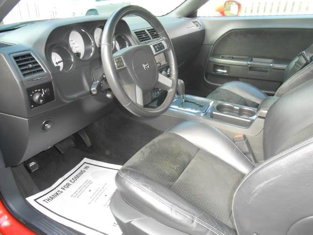 2009 Dodge Challenger 4dr Wgn HSE