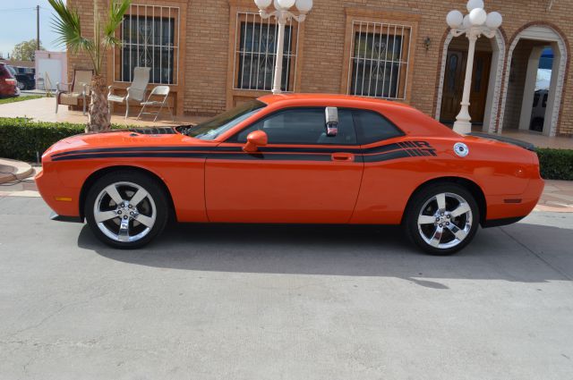 2009 Dodge Challenger Deluxe Convertible