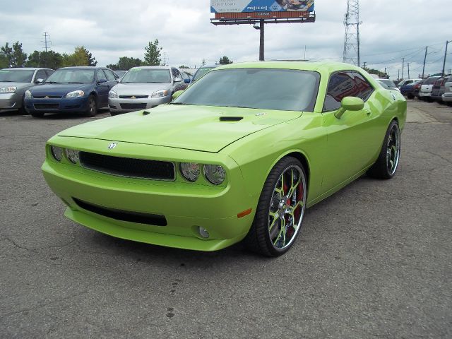 2009 Dodge Challenger XLS 4WD
