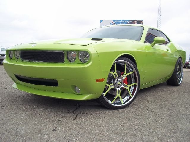 2009 Dodge Challenger XLS 4WD