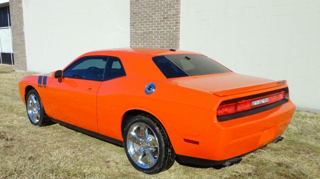 2009 Dodge Challenger Deluxe Convertible