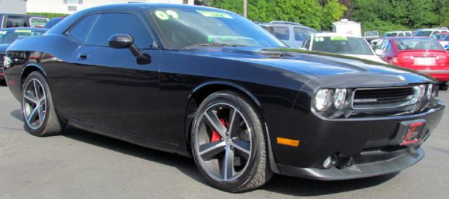 2009 Dodge Challenger XLS 4WD