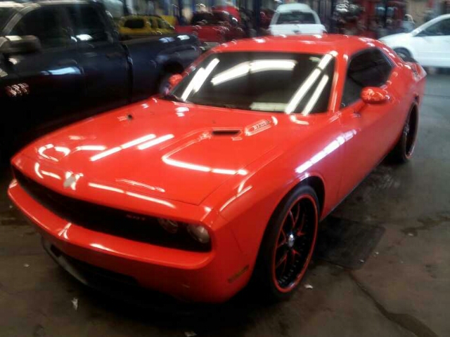 2009 Dodge Challenger XLS 4WD