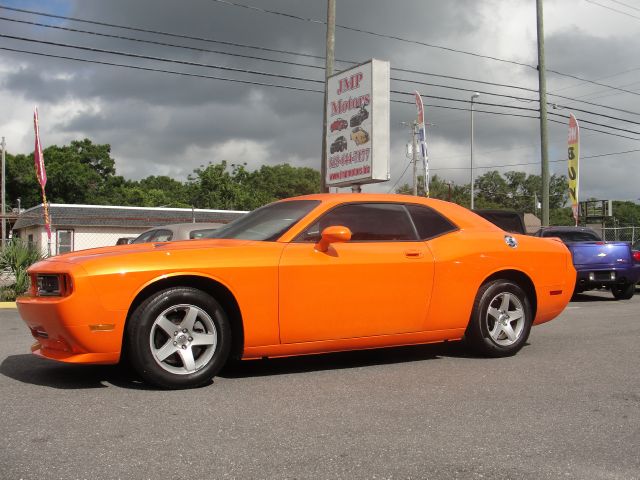 2009 Dodge Challenger SE
