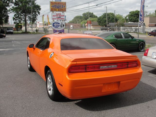 2009 Dodge Challenger SE