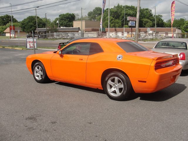 2009 Dodge Challenger SE