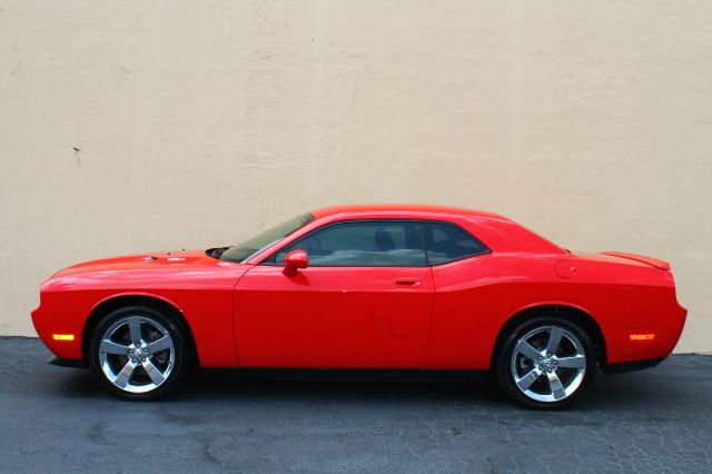 2009 Dodge Challenger Deluxe Convertible