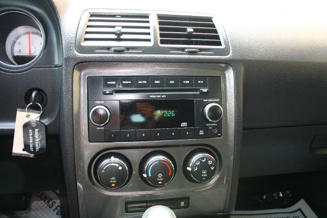 2009 Dodge Challenger Deluxe Convertible
