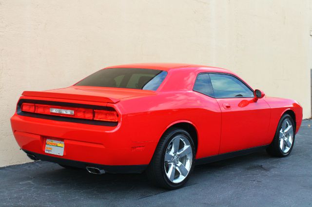 2009 Dodge Challenger Deluxe Convertible