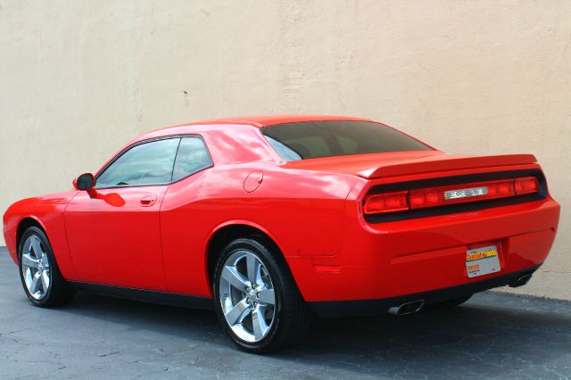 2009 Dodge Challenger Deluxe Convertible