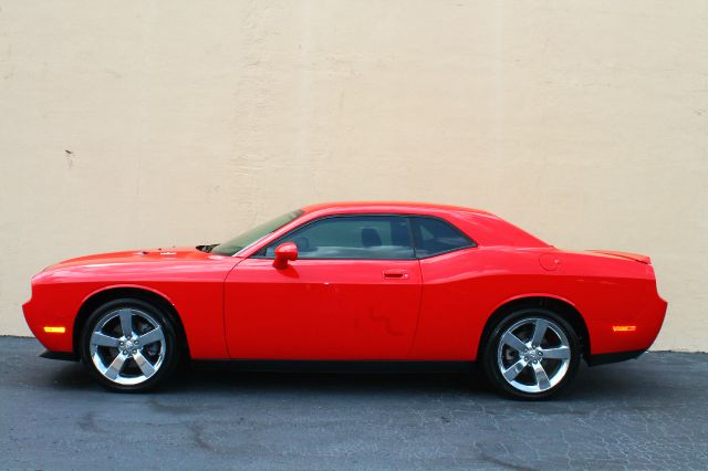 2009 Dodge Challenger Deluxe Convertible