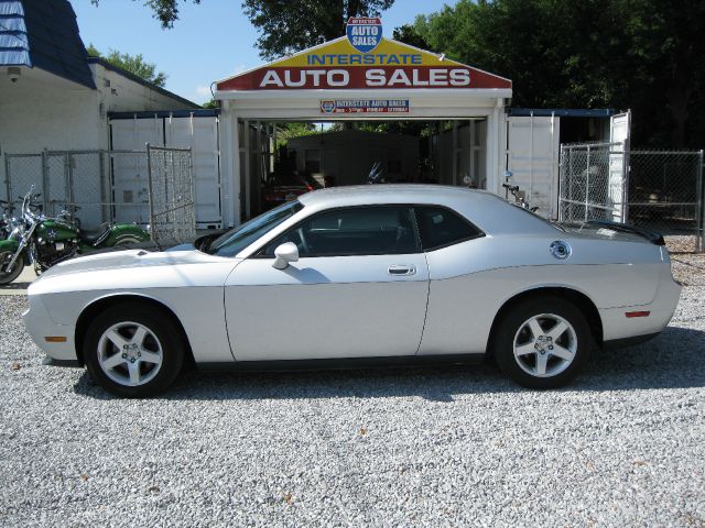 2009 Dodge Challenger SE
