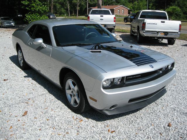 2009 Dodge Challenger SE