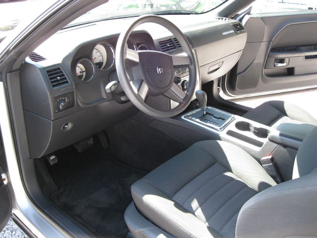 2009 Dodge Challenger SE