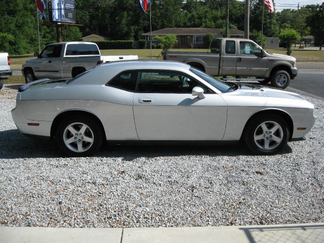 2009 Dodge Challenger SE