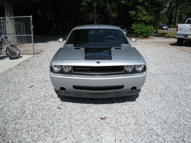 2009 Dodge Challenger SE