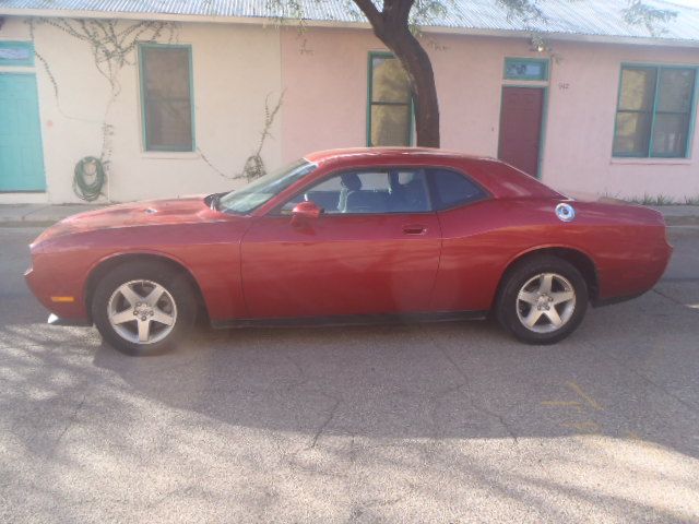 2009 Dodge Challenger SE