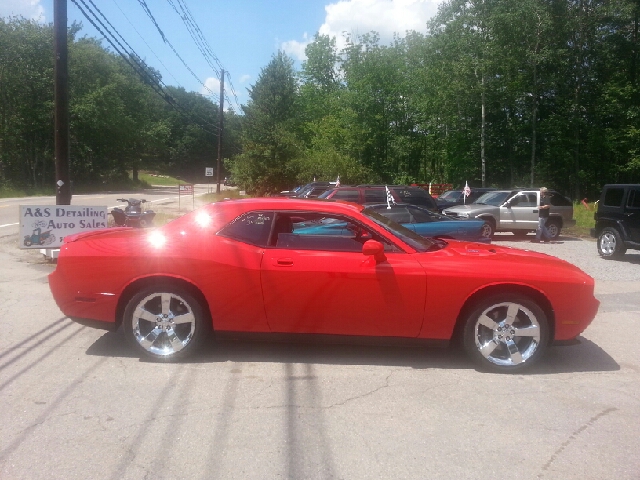 2009 Dodge Challenger Deluxe Convertible