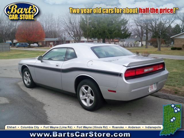 2009 Dodge Challenger SE
