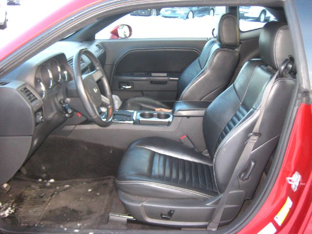 2010 Dodge Challenger SE