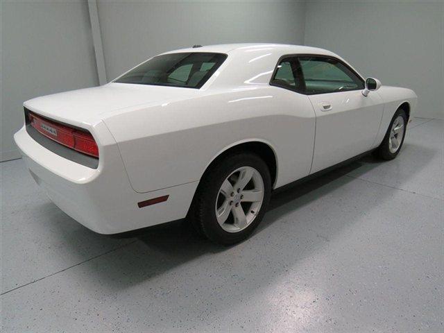2010 Dodge Challenger 4dr Sdn SL Auto Sedan