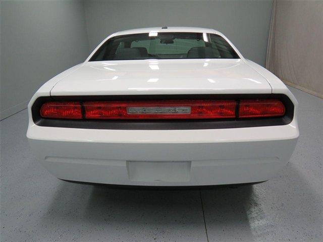 2010 Dodge Challenger 4dr Sdn SL Auto Sedan