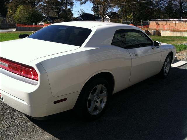 2010 Dodge Challenger SE