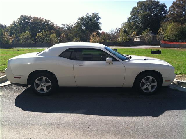 2010 Dodge Challenger SE