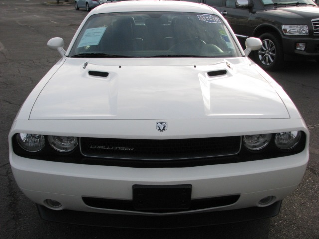 2010 Dodge Challenger SE