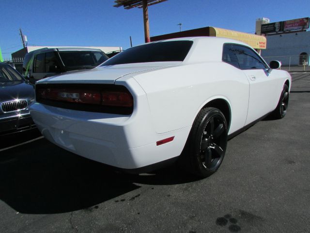 2010 Dodge Challenger SE