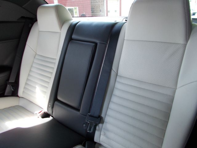 2010 Dodge Challenger Deluxe Convertible